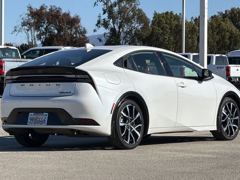 Used 2024 Toyota Prius Prime FWD image 4