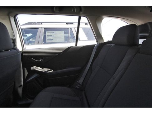 Used 2022 Subaru Outback Premium AWD/4WD image 11