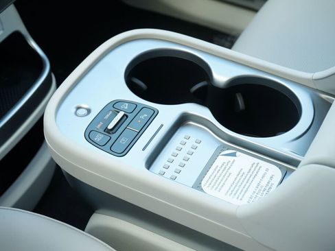 New 2026 Hyundai Ioniq 9 Limited AWD/4WD image 12