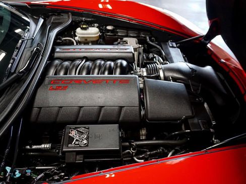 Used 2013 Chevrolet Corvette Grand Sport w/ 2LT Preferred Equipment Group RWD image 12