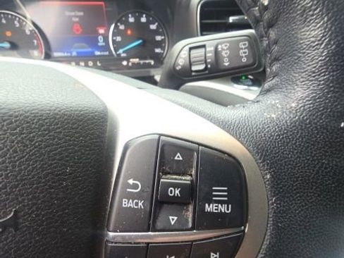 Used 2021 Ford Explorer XLT w/ Equipment Group 202A AWD/4WD image 20