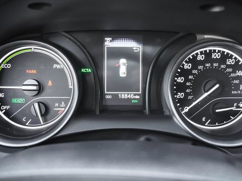 Used 2024 Toyota Camry SE w/ Audio Upgrade Package FWD image 14
