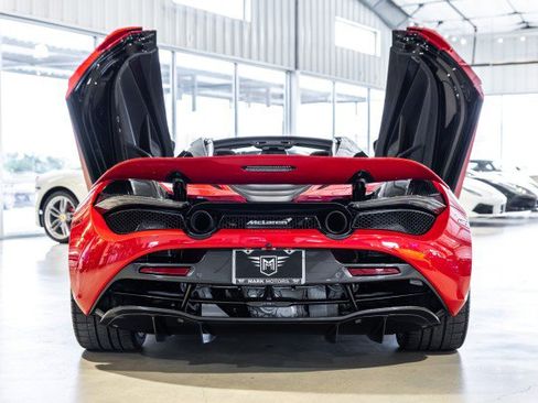 Used 2022 McLaren 720S Performance RWD image 5
