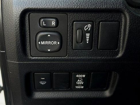 Used 2019 Toyota 4Runner SR5 Premium image 18