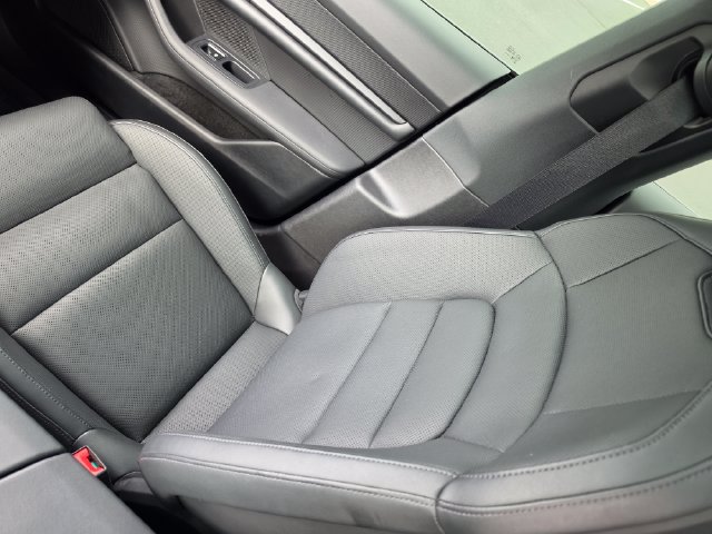 Used 2023 Porsche Taycan RWD image 45