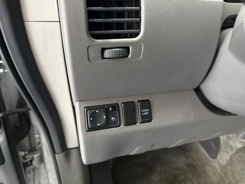 Used 2012 Nissan Frontier SV AWD/4WD image 10