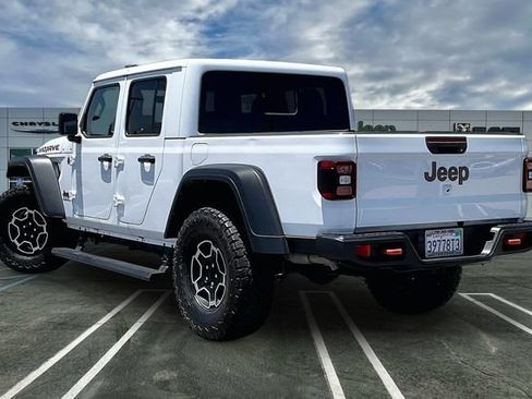 Used 2023 Jeep Gladiator Mojave w/ LED Lighting Group AWD/4WD image 10