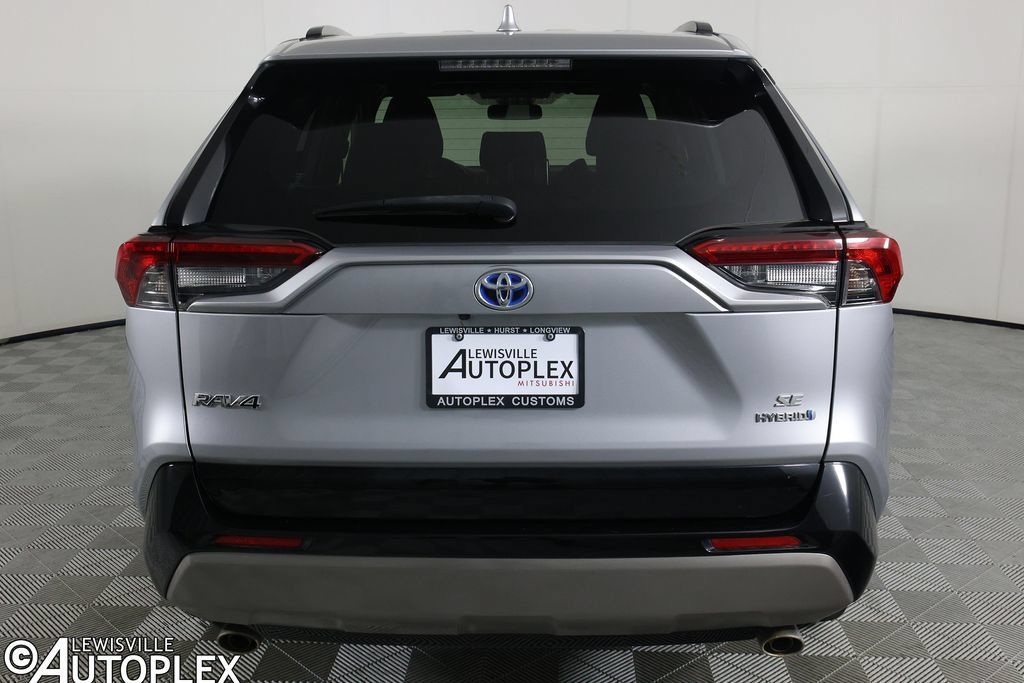 Used 2022 Toyota RAV4 SE AWD/4WD image 6