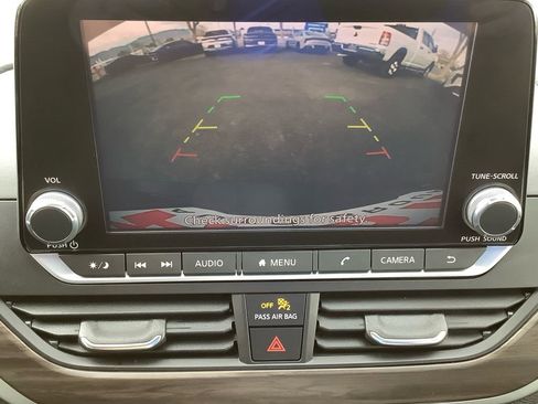 Used 2024 Nissan Altima 2.5 SV image 24