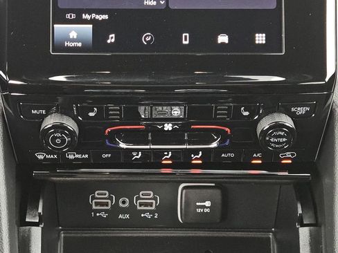 Used 2024 Jeep Grand Cherokee Altitude AWD/4WD image 15