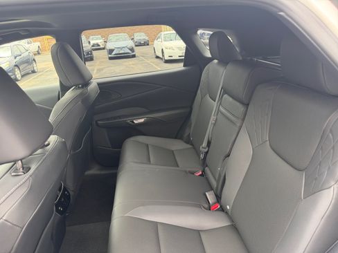 Used 2023 Lexus RX 350 Premium w/ Cold Area Package AWD/4WD image 17