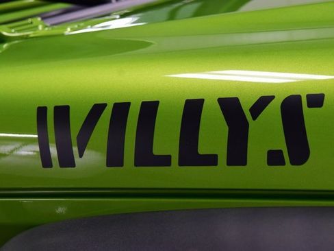 Used 2025 Jeep Wrangler Sport image 13