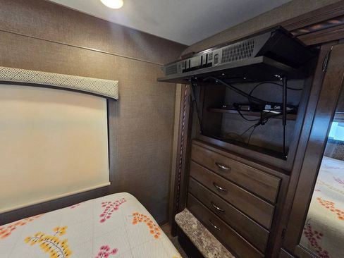 Used 2017 Ford E-450 and Econoline 450 Super Duty w/ Motorhome Prep Package RWD image 25