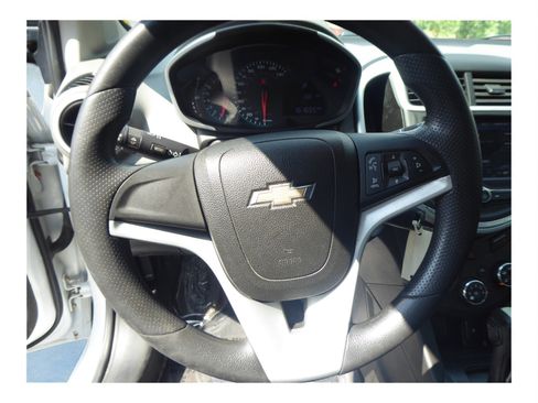 Used 2018 Chevrolet Sonic LT image 11