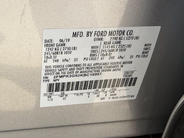 Used 2019 Ford Edge SE FWD image 25