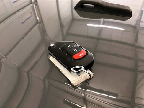 Used 2020 Jeep Gladiator Overland w/ LED Lighting Group image 10