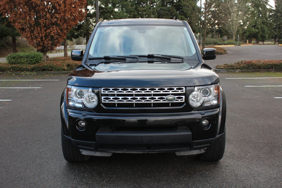 Used 2011 Land Rover LR4 HSE LUX AWD/4WD image 2
