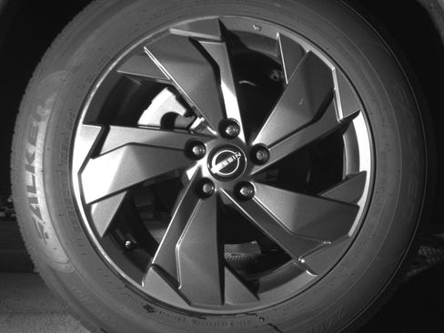 Used 2025 Nissan Rogue SV FWD image 15