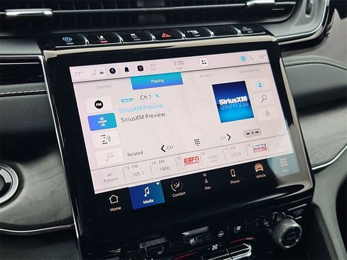 Used 2023 Jeep Grand Cherokee Overland image 17