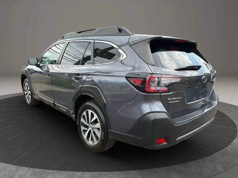 Used 2023 Subaru Outback Premium AWD/4WD image 7