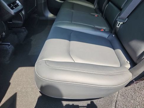 Used 2023 Tesla Model Y Long Range AWD/4WD image 23