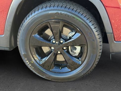 Used 2021 Jeep Cherokee Altitude image 9