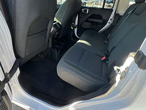 Certified 2025 Jeep Wrangler Sahara image 23