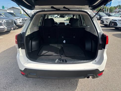 Used 2020 Subaru Forester Premium AWD/4WD image 7