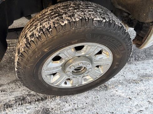 Used 2015 Ford F350 Lariat w/ Lariat Ultimate Package image 4