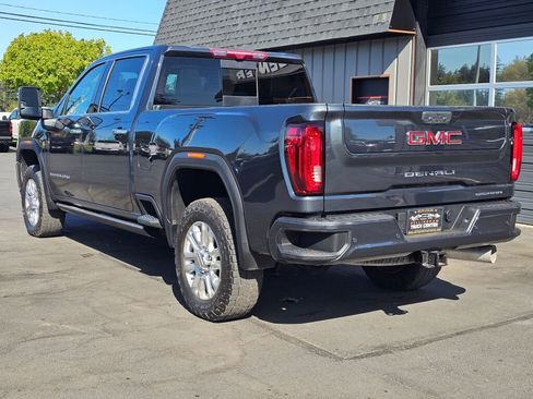 Used 2022 GMC Sierra 3500 Denali w/ Denali Ultimate Package AWD/4WD image 3