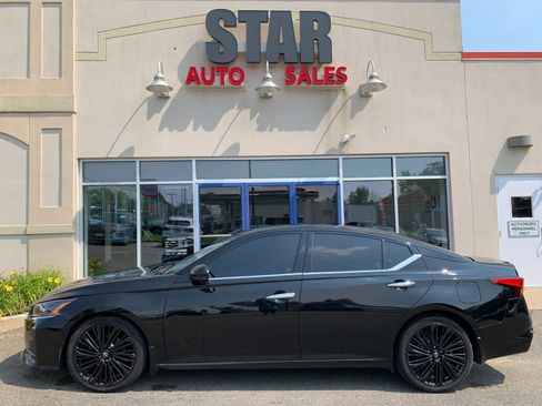 Used 2024 Nissan Altima 2.5 SL FWD image 4