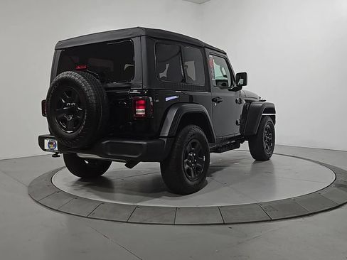 Used 2026 Jeep Wrangler Sport AWD/4WD image 5