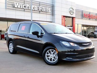 Used 2023 Chrysler Voyager LX