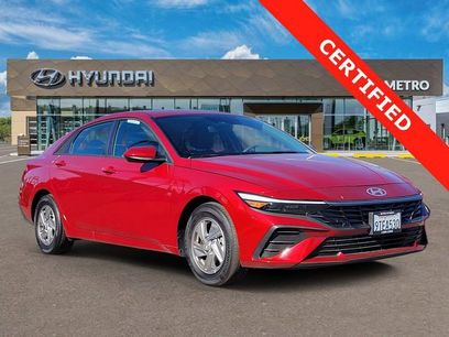 Used 2025 Hyundai Elantra SE