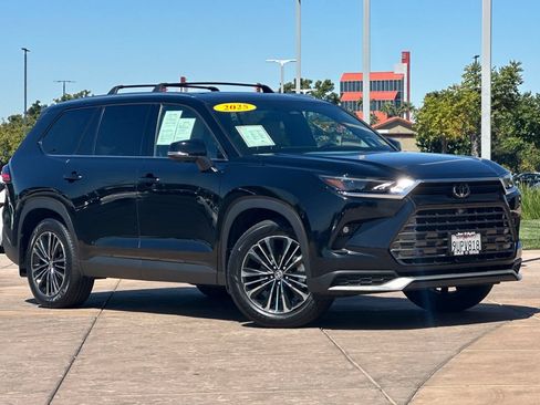 Certified 2025 Toyota Grand Highlander AWD Hybrid image 2