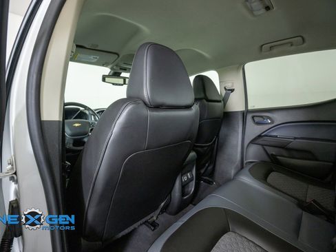 Used 2022 Chevrolet Colorado Z71 AWD/4WD image 27