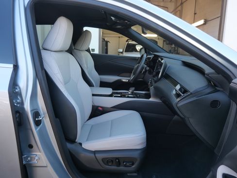 Used 2024 Lexus RX 350 Premium image 15