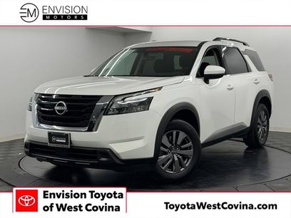 Used 2025 Nissan Pathfinder SV