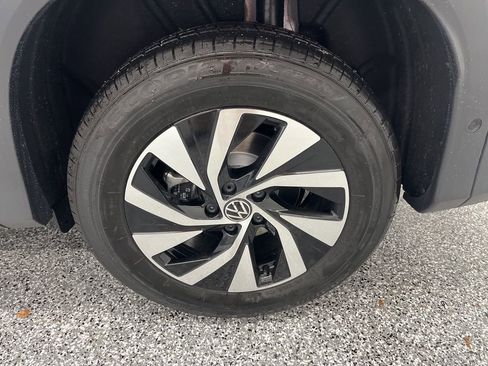 New 2026 Volkswagen Tiguan S AWD/4WD image 10