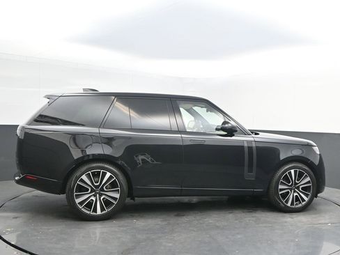 New 2025 Land Rover Range Rover SE image 8