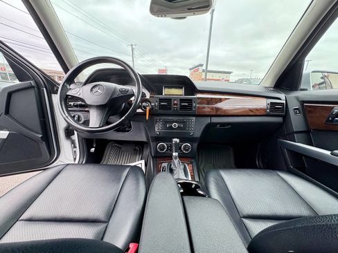 Used 2010 Mercedes-Benz GLK 350 4MATIC image 22