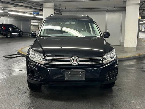 Used 2018 Volkswagen Tiguan Limited w/ Premium Package FWD image 27