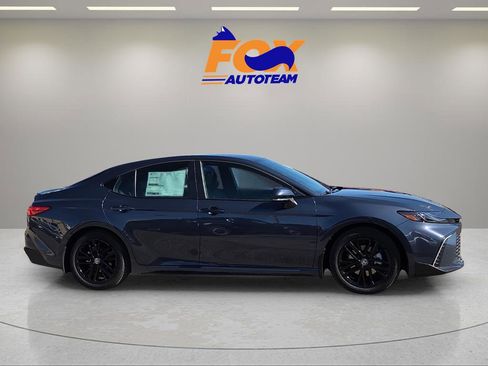 Used 2026 Toyota Camry SE w/ Convenience Package image 5