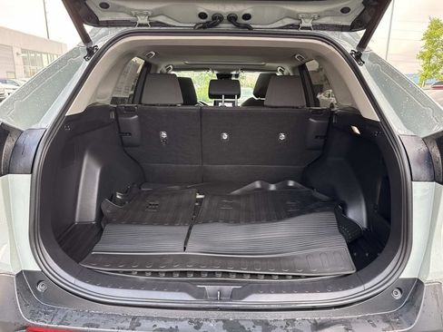 Used 2022 Toyota RAV4 XLE w/ Convenience Package AWD/4WD image 12