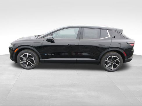New 2026 Chevrolet Equinox EV LT image 2