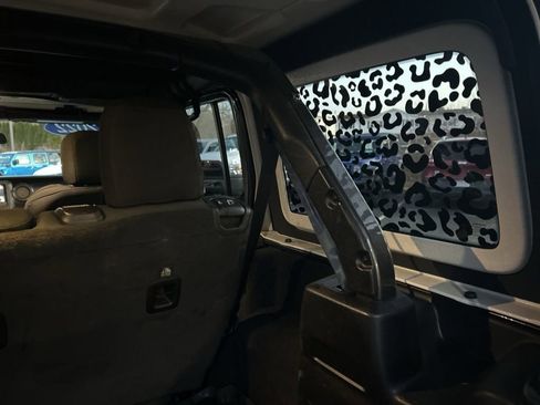 Used 2022 Jeep Wrangler Unlimited Sport image 41