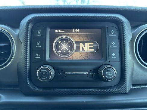 Used 2020 Jeep Wrangler Sport image 18