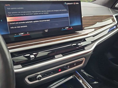 Used 2023 BMW X7 M60i w/ Executive Package image 30