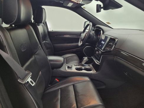 Used 2019 Jeep Grand Cherokee Overland AWD/4WD image 21