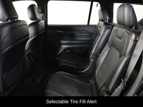 Used 2023 Jeep Grand Cherokee L Laredo AWD/4WD image 16